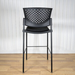 Chaise haute ADI usagée – noire, style bistro