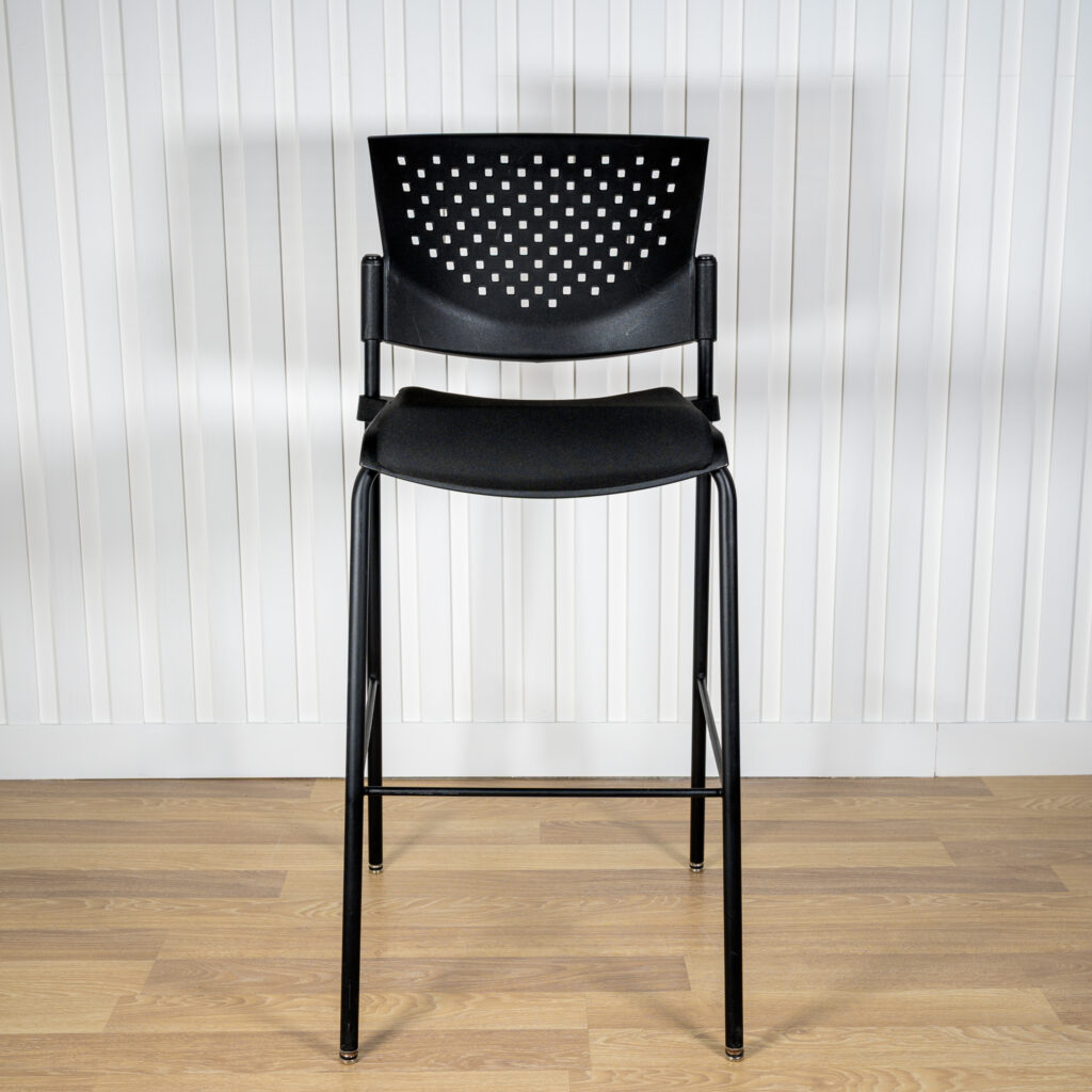 Chaise haute ADI usagée – noire, style bistro