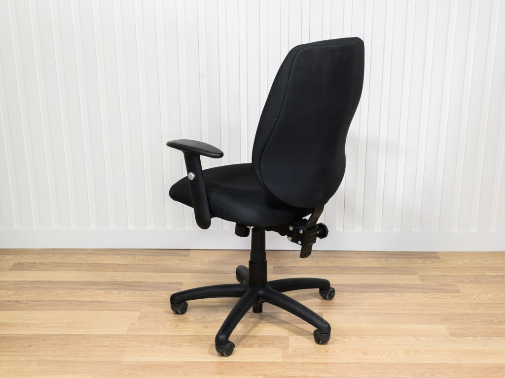 Chaise ergonomique noire Global Offices To Go avec accoudoirs ajustables