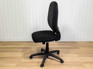 Chaise ergonomique Global noire sans accoudoirs