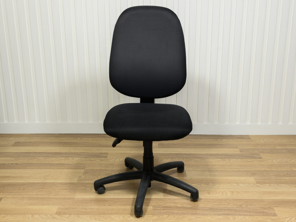 Chaise ergonomique Global noire sans accoudoirs