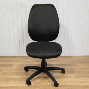 Chaise opérateur noire ajustable — tissu rembourré, sans accoudoirs